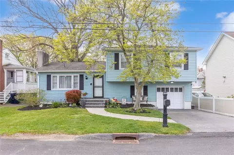 4 Adams St, Wappinger, NY 12590