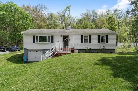 5 Donnie Pl, La Grange, NY 12603