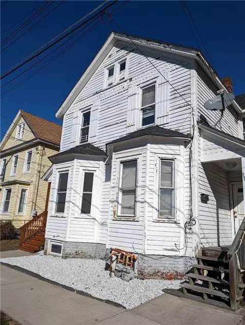 18 Barcelow St #16, Port Jervis, NY 12771