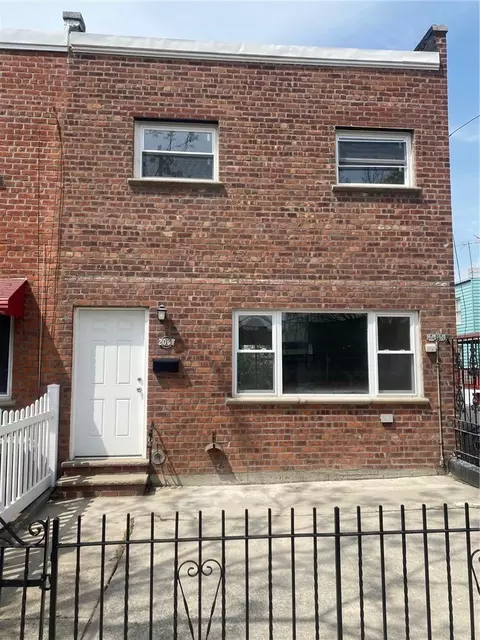 2067 Chatterton Ave, New York, NY 10472