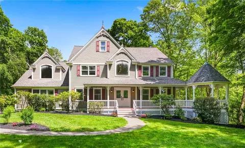 18 Kent Dr, Cortlandt, NY 10567