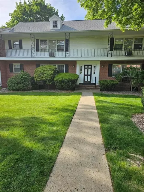 39 Bon Air Cir #8105, Ramapo, NY 10901