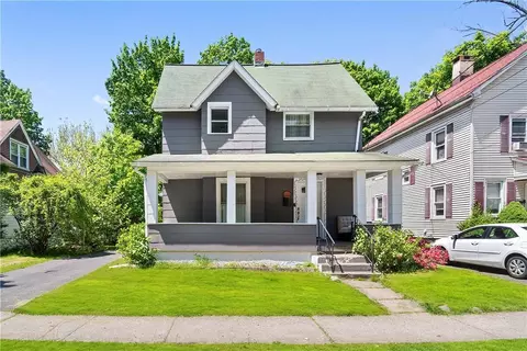 5 Riverside Dr, Ramapo, NY 10901