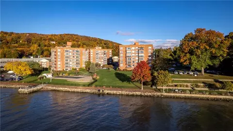 4 Salisbury Pl #3B, Orangetown, NY 10960