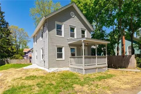 505 Church St, Staatsburg, NY 12580
