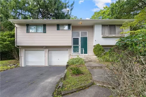 1 Madeline Ter, Ramapo, NY 10977
