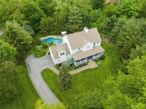 101 Scenic Dr W, Cortlandt, NY 10520