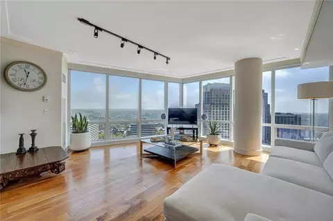 1 Renaissance Sq #V4A, White Plains, NY 10601
