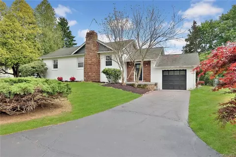 5 Deforest Ave, Clarkstown, NY 10956