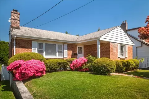107 Fowler Ave, Yonkers, NY 10701