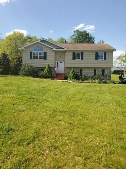 246 Crawford St, Crawford, NY 12566