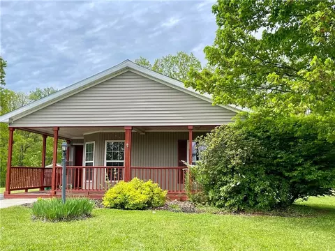 65 Vero Dr, Poughkeepsie, NY 12603
