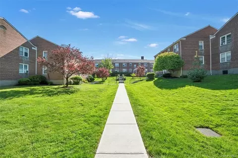 260 Church St #3E-1, White Plains, NY 10603