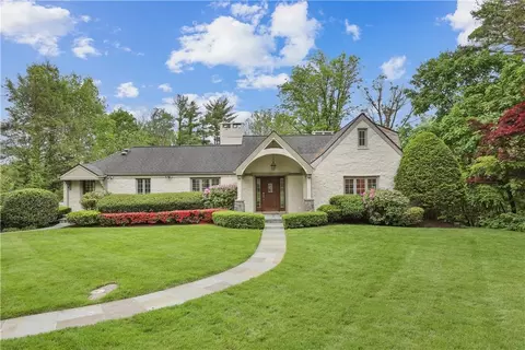 60 High Point Rd, Greenburgh, NY 10583