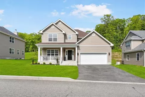 29 Ridge Rd, Carmel Hamlet, NY 10512