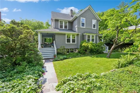 77 Euclid Ave, Greenburgh, NY 10706