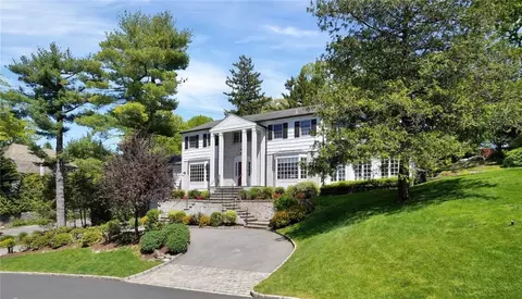 1 Oakledge Rd, Bronxville, NY 10708