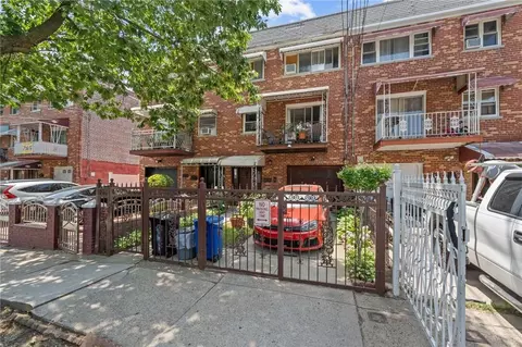 561 Bolton Ave, New York, NY 10473