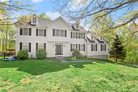 22 Theodore Trl, Carmel Hamlet, NY 10512