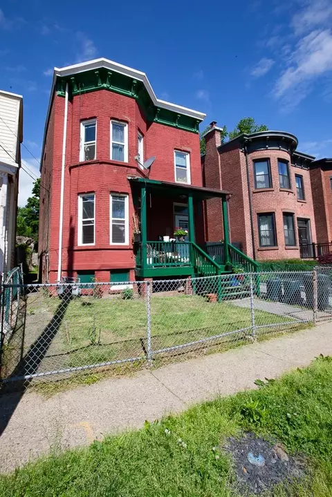 59 Liberty St, Newburgh, NY 12550