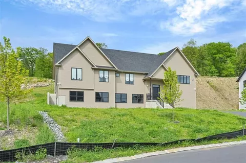 15 Pullman Rte, Monroe, NY 10950