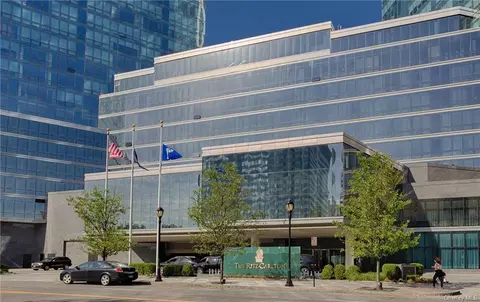 5 Renaissance Sq #29C, White Plains, NY 10601