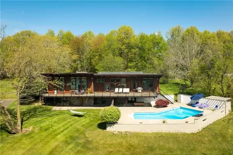 60 Hortons Rd, Minisink, NY 10998