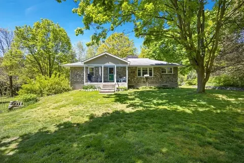 550 Beattie Rd, Rock Tavern, NY 12575