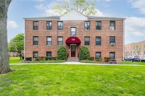124 Richbell Rd #A4, Mamaroneck, NY 10543