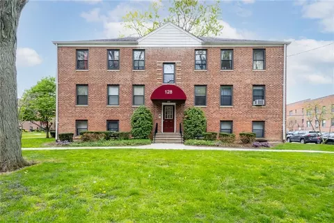 124 Richbell Rd #A4, Mamaroneck, NY 10543