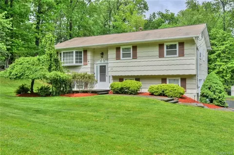 25 Montclair Ave, Ramapo, NY 10952