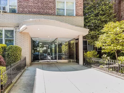 4295 Webster Ave #2I, New York, NY 10470