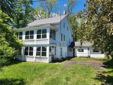 236 Oak St, Newburgh, NY 12550