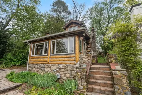24 Teneyck Ave, Greenwood Lake, NY 10925