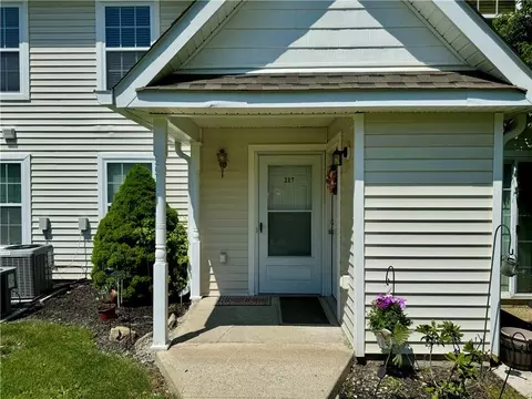 217 Ruth Ct, Middletown, NY 10940
