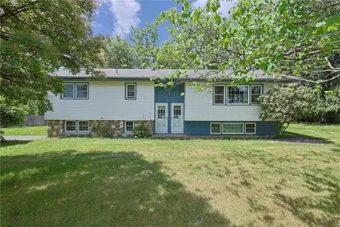 37 The Dr, Minisink, NY 10998