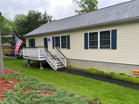 4 Maple Ave, Milton, NY 12547