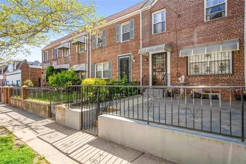 115-62 Francis Lewis Blvd, New York, NY 11411