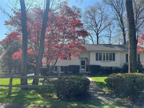 40 Pine Ct, Wallkill, NY 10941