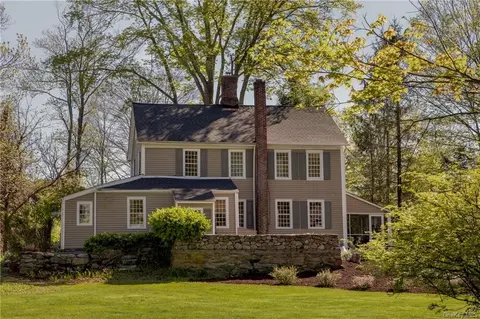 160 Sherwood Hill Rd, Southeast, NY 10509