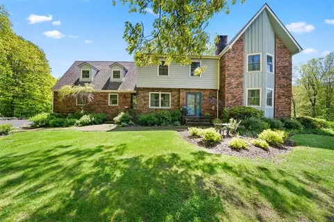 177 Mapes Rd, Mount Hope, NY 10940