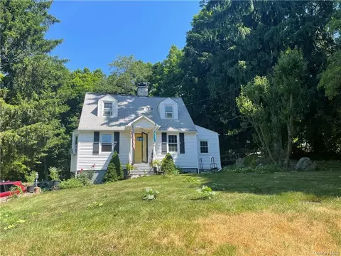 65 Fair St, Carmel, NY 10512