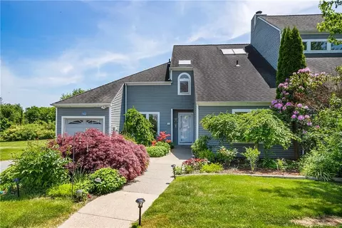 103 Fairway Dr #U103, Kent, NY 10512