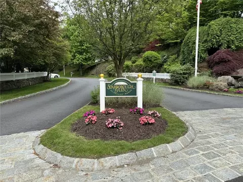 301 Glenwood Dr, Briarcliff Manor, NY 10510