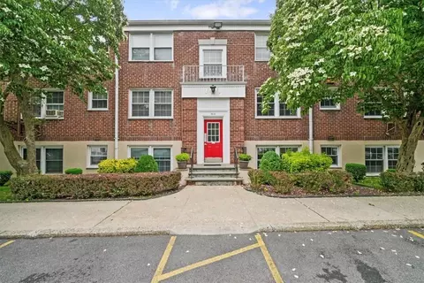 65 N Rockledge Rd #TF, Bronxville, NY 10708