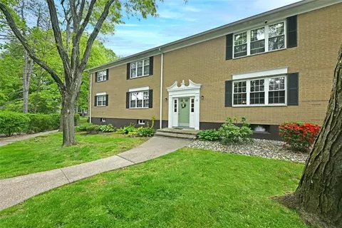 12 Somerset Dr #26F, Ramapo, NY 10901