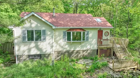 3 Fourth Rd, Greenwood Lake, NY 10925