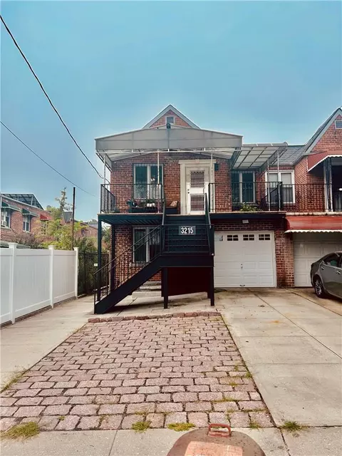 3215 Eastchester Rd, New York, NY 10469