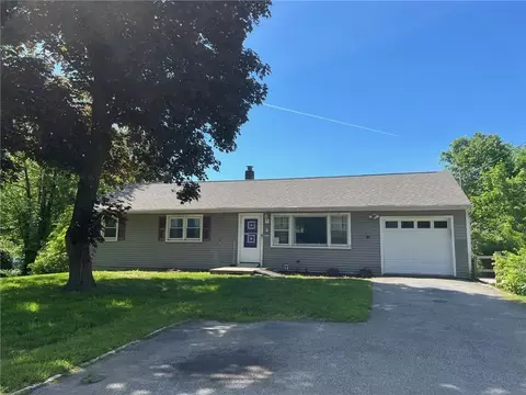 99 Ardmore Dr, Wappinger, NY 12590