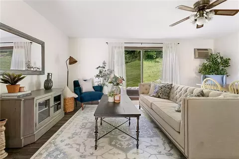 29 Hammond Plz, Beacon, NY 12508